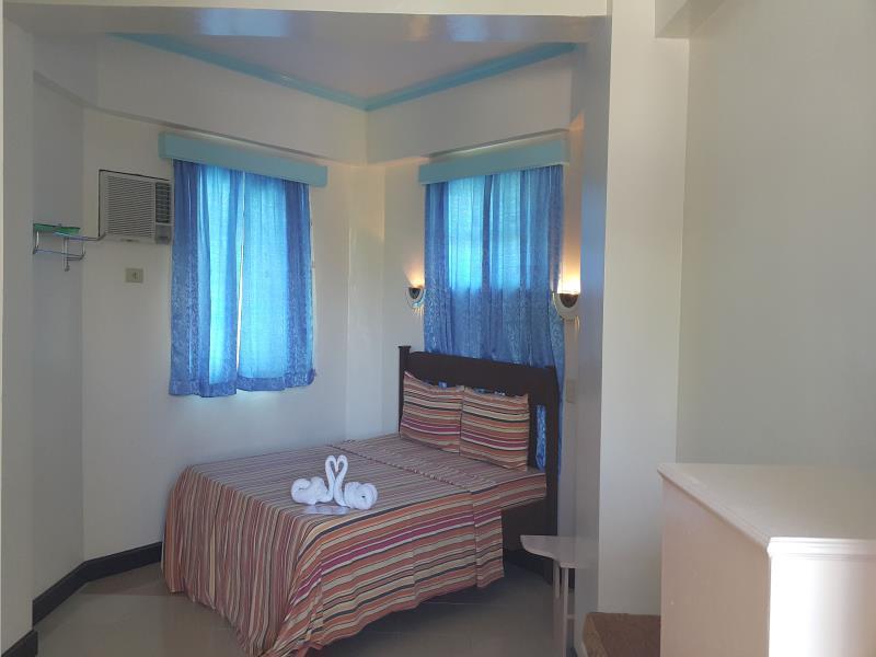 פוארטו גאלרה Apartelle De Francesca מראה חיצוני תמונה