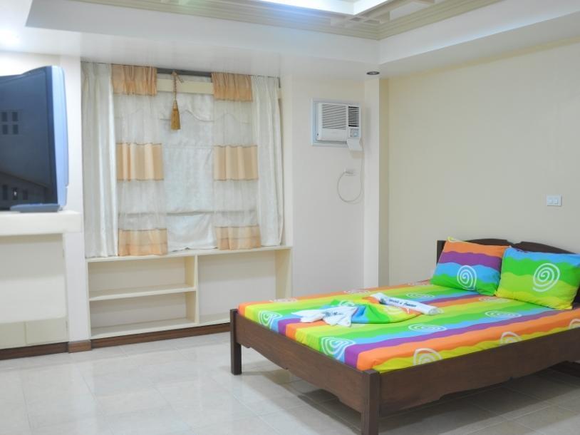 פוארטו גאלרה Apartelle De Francesca מראה חיצוני תמונה