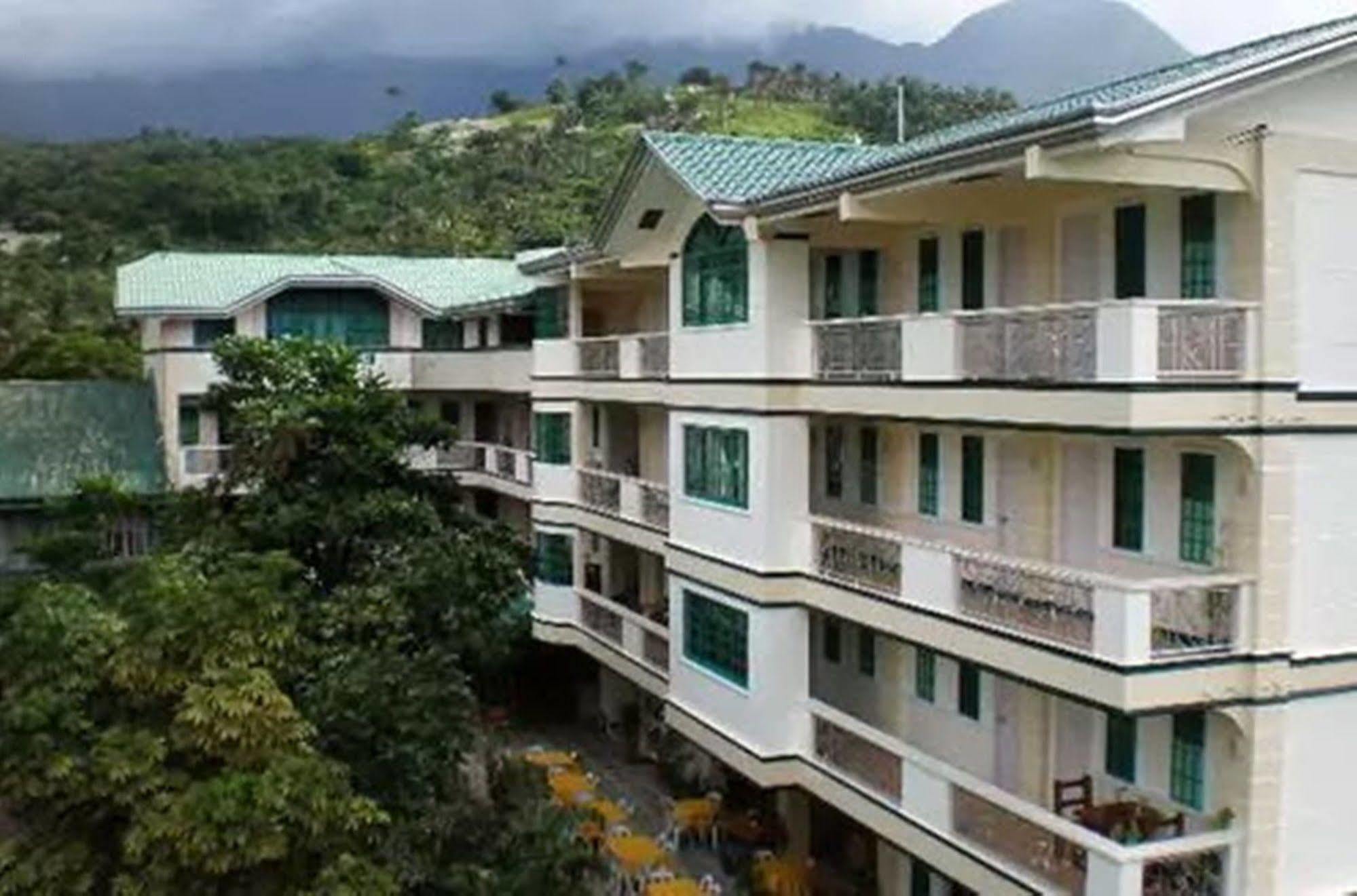 פוארטו גאלרה Apartelle De Francesca מראה חיצוני תמונה