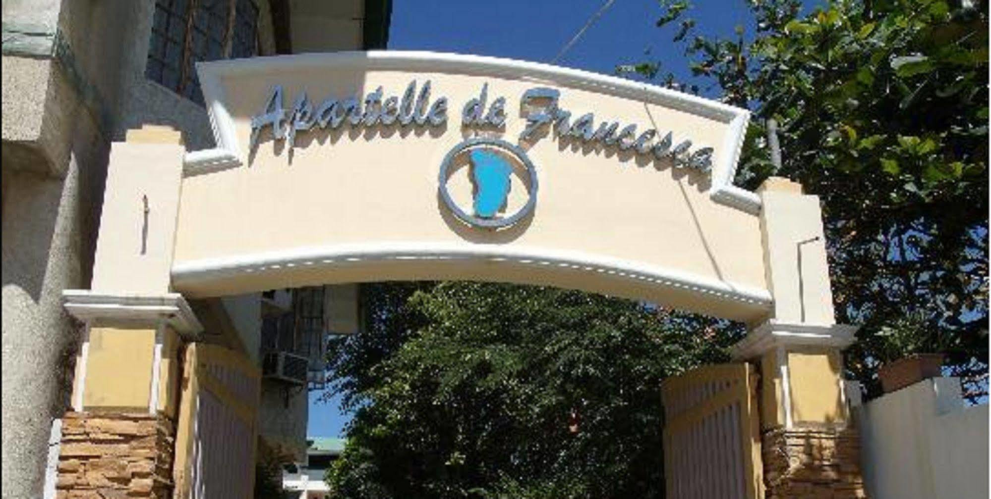 פוארטו גאלרה Apartelle De Francesca מראה חיצוני תמונה